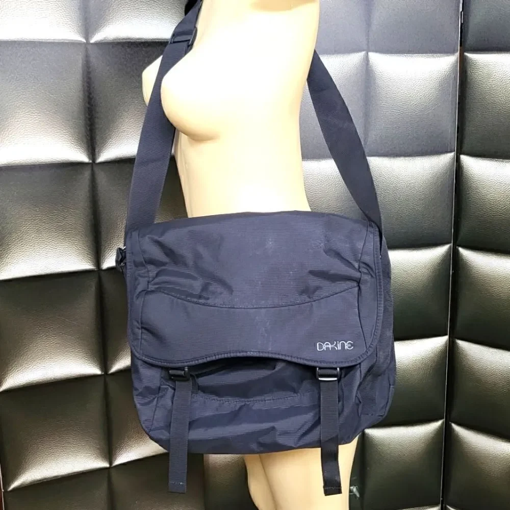 Dakine messenger.bag
